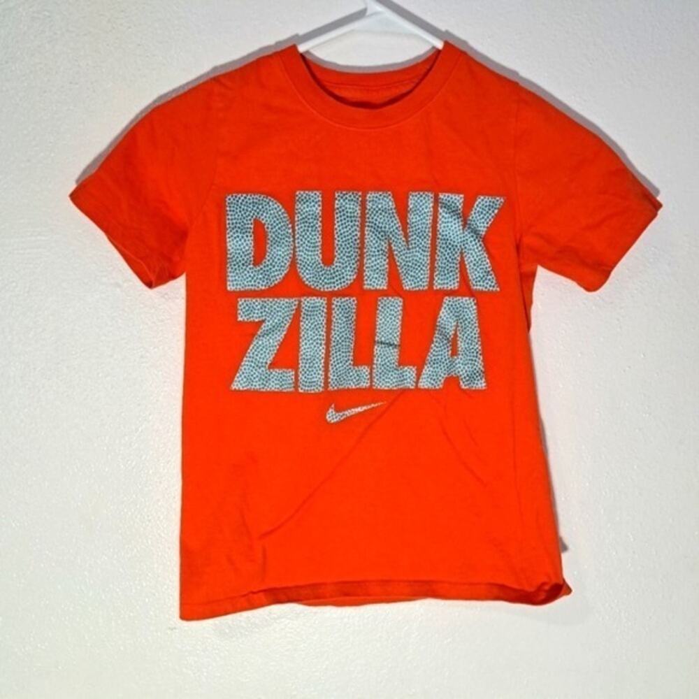 The nike tee short sleeve t-shirt size s